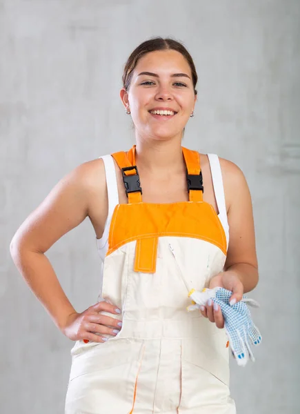 Cheerful Female Worker Overalls Standing Proudly Smiling — Stock Photo, Image