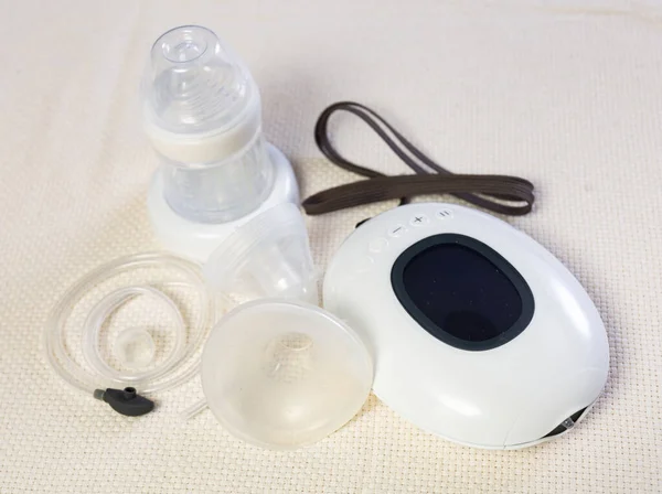 Electric Breast Pump Clipping Path Empty Bottle Feeding Newborn White — Stock Photo, Image