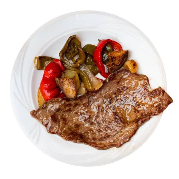 Pěkně Servírovaný Talíř Chutného Hovězího Steaku Pečenými Rajčaty Chilli Papričkami — Stock fotografie