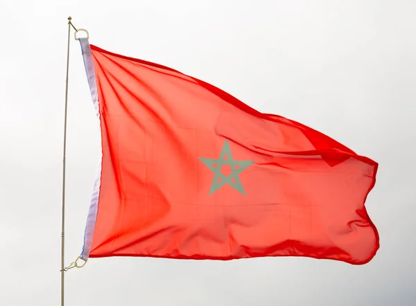 Bandera Morocco Ondeando Orgullosamente Viento Con Cielo Como Fondo —  Fotos de Stock