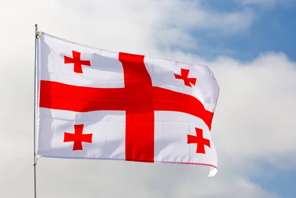 Grande Bandeira Georgiana Acenando Contra Fundo Céu Nuvens — Fotografia de Stock