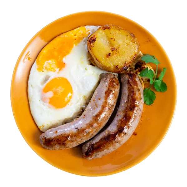 소시지 달걀은 접시에 먹었다 배경때문에 고립됨 — 스톡 사진