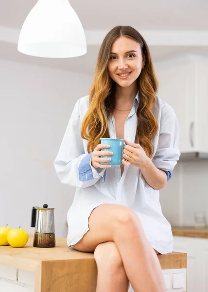 Portrait Relaxed Young Woman Drinking Coffee Tea Morning Kitchen — Stock Photo, Image