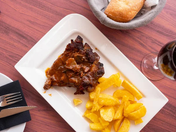 Fresh Portion Grilled Pork Ribs Roasted Potatoes Salsa Sauce — Stockfoto