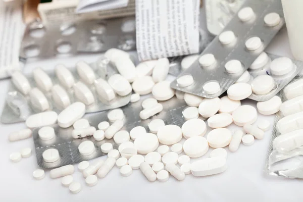 Stapel Von Pillen Und Anderen Medikamenten Nahaufnahme — Stockfoto