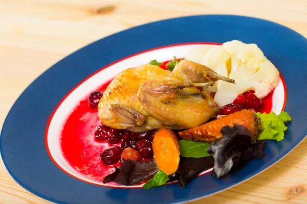 Fried Quail Cranberry Sauce Caramelized Carrots Served Vegetables Herbs — Stock Photo, Image