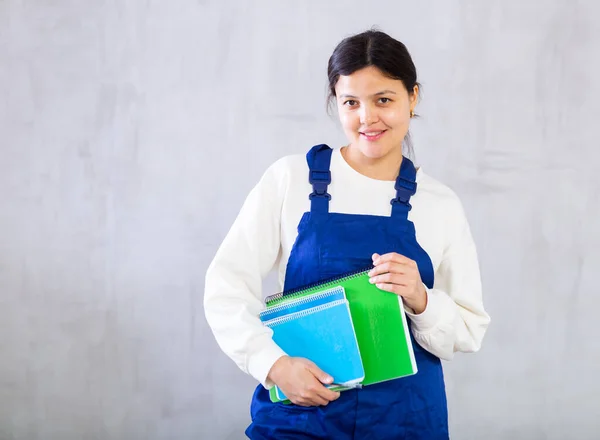 Portrait Positive Young Dark Haired Woman Professional Cleaning Service Worker — Stock Photo, Image