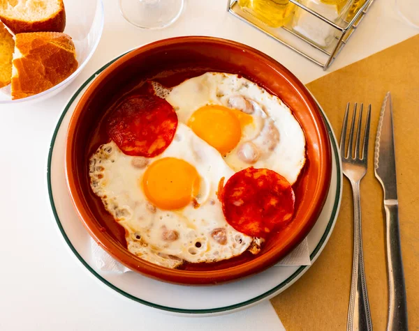 Delicious Eggs Chorizo Sausages Tomato Paste Plate Spanish Gastronomic Traditions — Stock Photo, Image