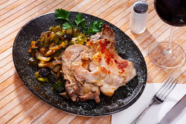 Appetizing Roast Pork Served Stewed Vegetables Plate — Stock Photo, Image