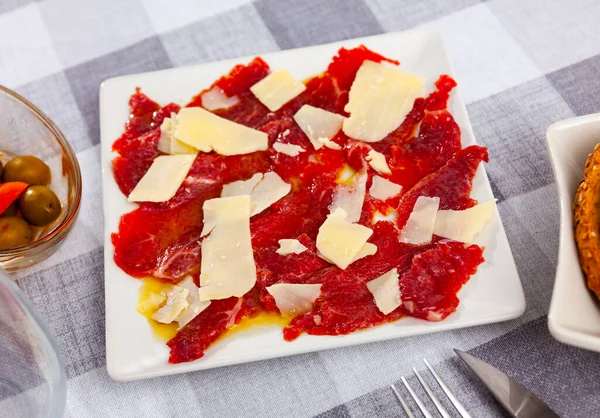 Beef Carpaccio Slices Cheese Served Table Restaurant — Stock Photo, Image
