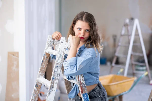 Portrait Tempting Caucasian Woman Revealing Attire Posing Construction Site — Stockfoto