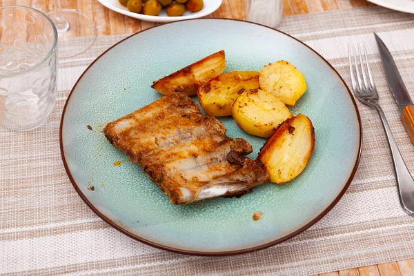 Spicy Roasted Pork Ribs Served Plate Vegetable Side Dish Fried — Stock Photo, Image