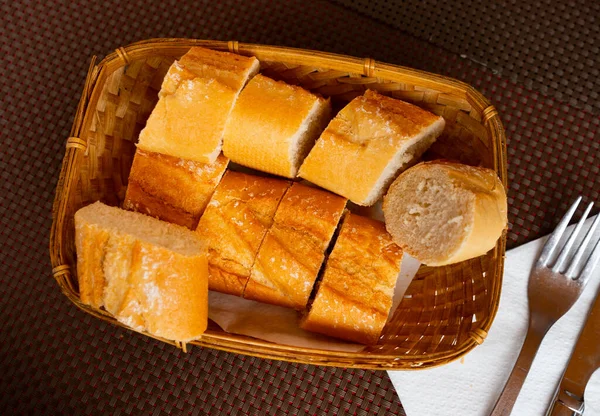 Slices Bread Served Dinning Table Restaurant Baked Staple Food — 图库照片