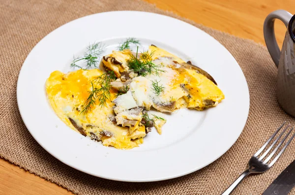 Portabella Mushroom Omelette Quail Eggs Seasoned Parmesan Cheese — Stock Photo, Image