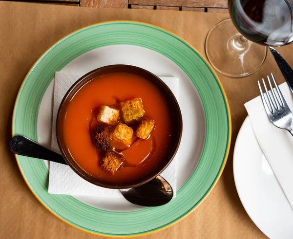 Satisfying Creamy Carrot Puree Soup Served Golden Crispy Croutons Comforting — Stock Photo, Image