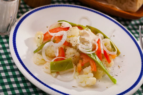 Fresh Salad Boiled Cauliflower Green Beans Bell Pepper — Stock Photo, Image