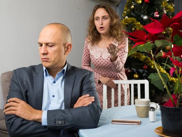 Quarrel Wife Husband Christmas High Quality Photo — Stock Photo, Image