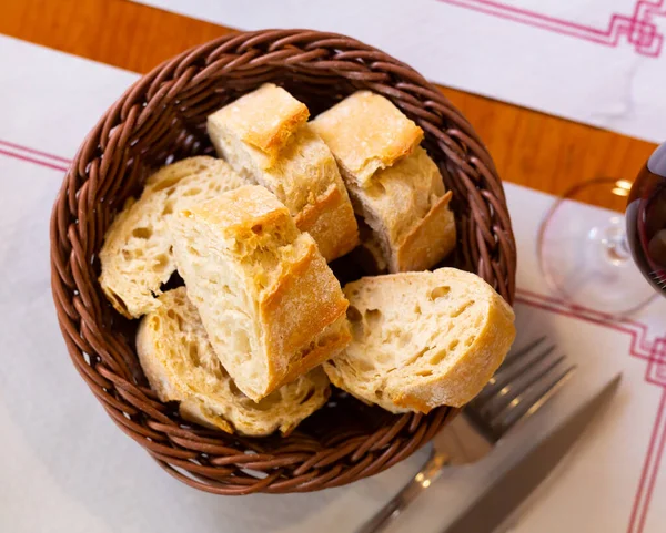 Crispy Appetizing Rustic Bread Cut Slices Still Life Captured — Foto de Stock