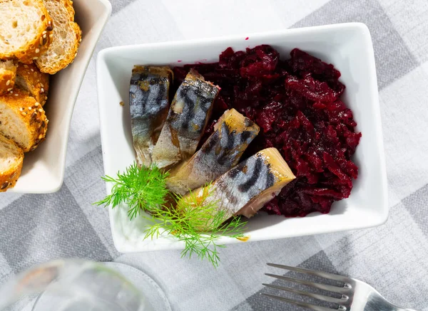 Pieces Chopped Scomber Grounded Beetroot Served Plate Fish Refreshment Table — Stock Photo, Image