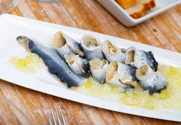 Delicious Herring Fillet Onion Sunflower Oil Laid Out Plate Close — 图库照片