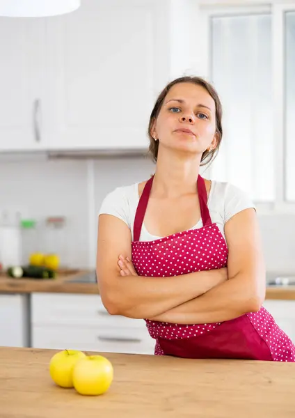 Portrait Positive Girl Housewife Apron Standing Home Kitchen — Stock Photo, Image