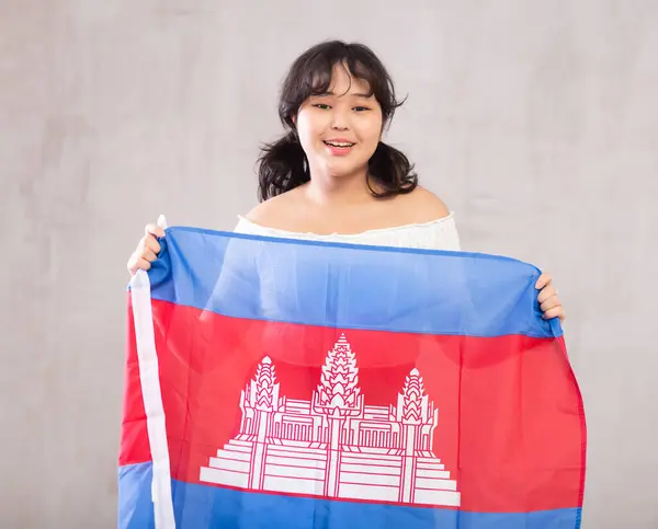 Retrato Una Joven Asiática Sonriente Con Ropa Casual Sosteniendo Bandera —  Fotos de Stock