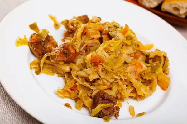 Tasty Slow Cooker Stewed Cabbage Pork Meat — Stock Photo, Image