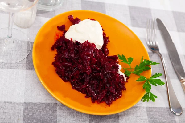 Delicious Vegetable Salad Grated Boiled Beets Served Homemade Mayonnaise Fresh — Stock Photo, Image