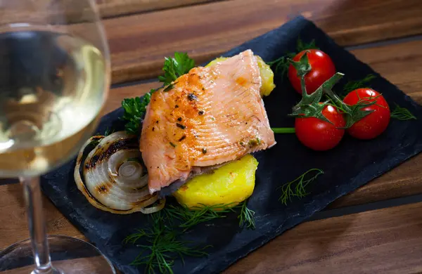 Roasted Trout Fillet Served Baked Potatoes Grilled Onion Cherry Tomatoes — Stock Photo, Image