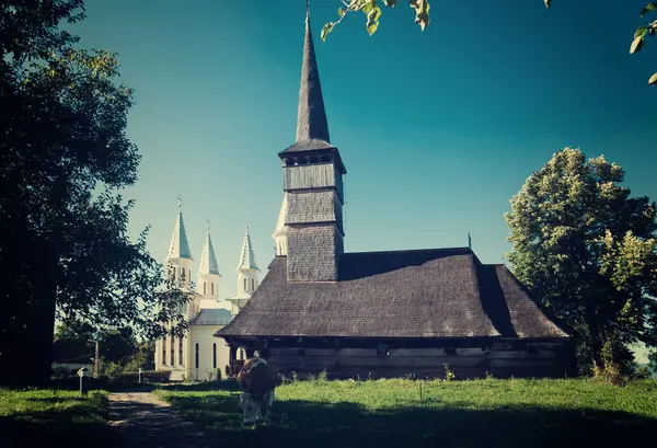 Oude Houten Kerk Van Heiligen Mihail Gavril Achtergrond Met Nieuwe — Stockfoto
