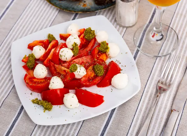 Caprese Salad Sliced Tomato Mozzarella Balsamic Dressing Served Plate Necessary — Stock Photo, Image