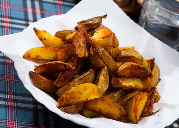 Appetizing Fried Potato Wedges High Quality Photo — Stock Photo, Image