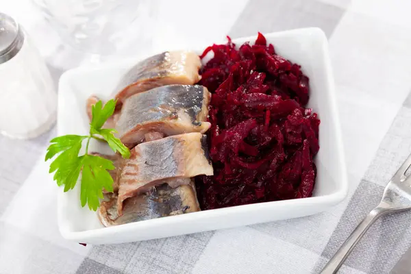 Pieces Herring Grated Beetroot Served Plate Appetizer Fish Table — Stok fotoğraf
