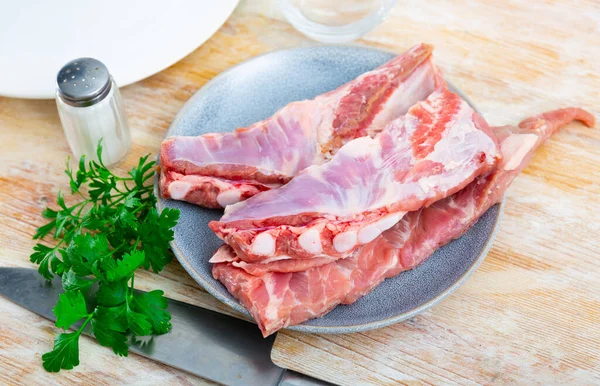 Pieces Ready Cook Pork Ribs Parsley Plate Meat Dish Ingredient — Stock Photo, Image