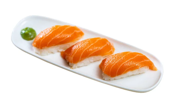 Sushi Giapponese Sakè Nigiri Con Salmone Crudo Servito Piatto Isolato — Foto Stock
