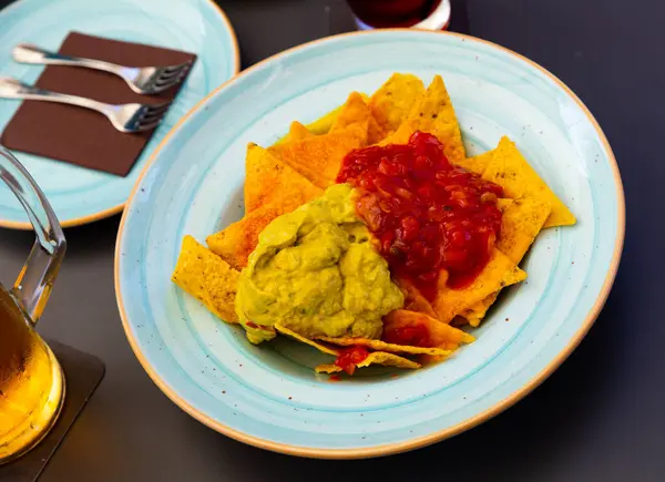Nachos Guacamole Sauce Appetizing Snack Mexican Cuisine Which Corn Chips — Stock Photo, Image