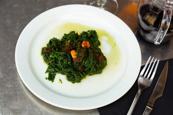 Catalan Spinach Served Table Serving Pieces — Stock Photo, Image