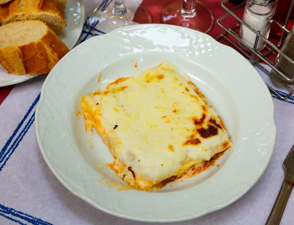 Close Freshly Baked Piece Lasagna Bolognegse White Ceramic Plate — Stock Photo, Image