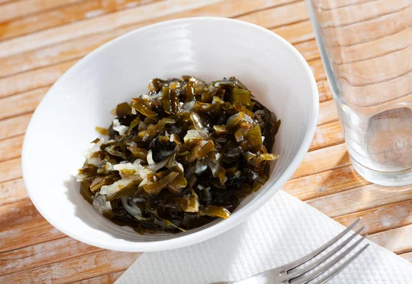 Portion Sea Cabbage Salad Onion Served Table — Stockfoto