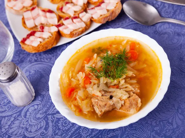 Soep Van Kool Shchi Met Varkensvlees Groenten Russische Keuken — Stockfoto
