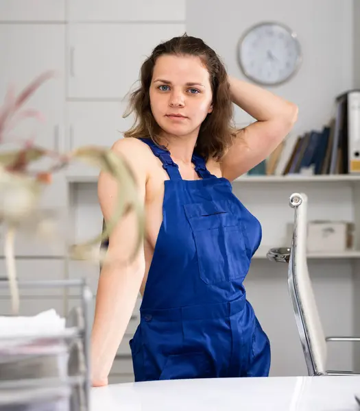 Sexy Cleaning Lady Takes Her Overalls Poses Modern Office — Stock Photo, Image