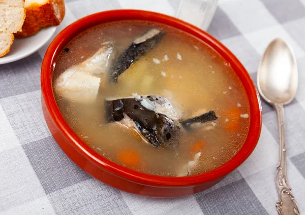 Portion Healthy Fish Soup Made Salmon Head Bones Vegetables — Stockfoto