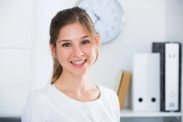 Close Portrait Smiling Businesswoman Work Office — Stock Photo, Image
