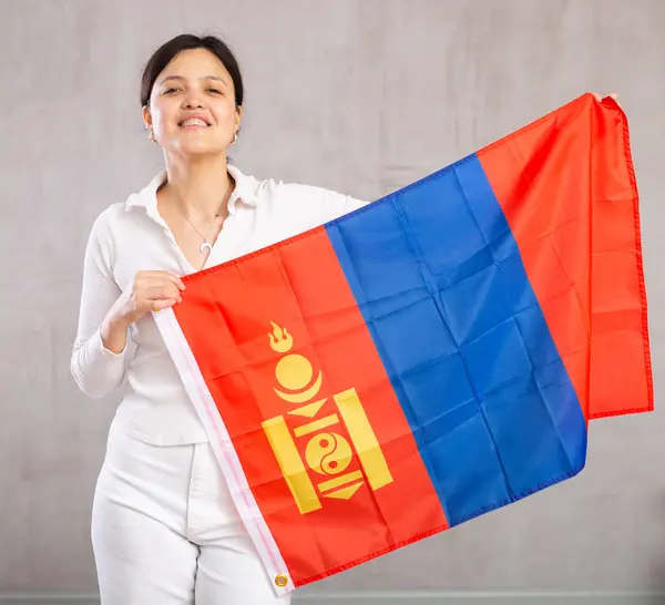 Aficionada Equipo Del País Mongolia Con Bandera Nacional Sus Manos —  Fotos de Stock