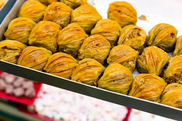 Baklava Filo Pastry Sweetened Honey Filled Chopped Walnuts Pistachios Traditional — Stock Photo, Image