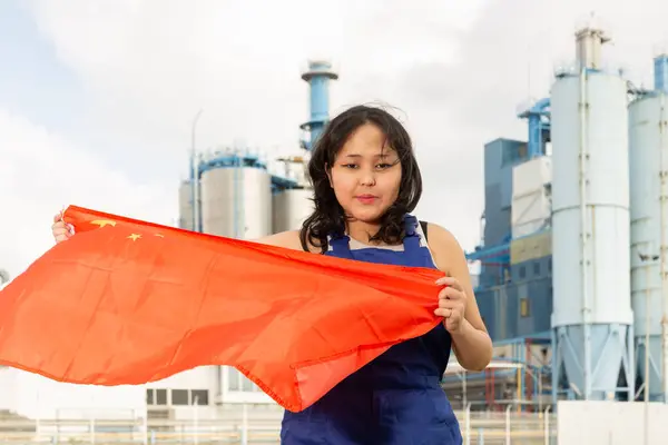 Cheerful Young Woman Standing Big Flag China Background Factory — Stock Photo, Image