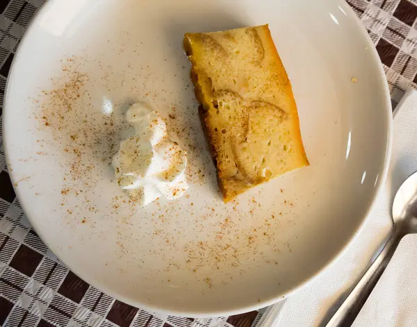 Tasty Spanish Dessert Pan Calatrava Flan Baked Sponge Cake — Stock Photo, Image