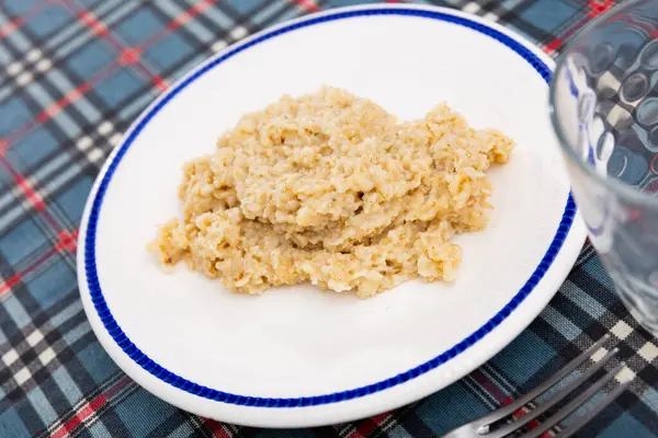 Traditional Breakfast Table Boiled Milk Oatmeal Porridge Hearty Easy Prepare — Stock Photo, Image