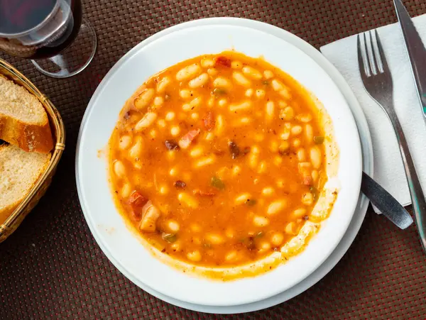 Asturische Fabada Suppe Mit Weißen Bohnen Und Blutwurst Schüssel Serviert — Stockfoto