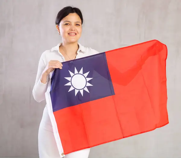 Portrait Young Smiling Woman Casual Clothes Posing Flag Taiwan Studio — Stock Photo, Image